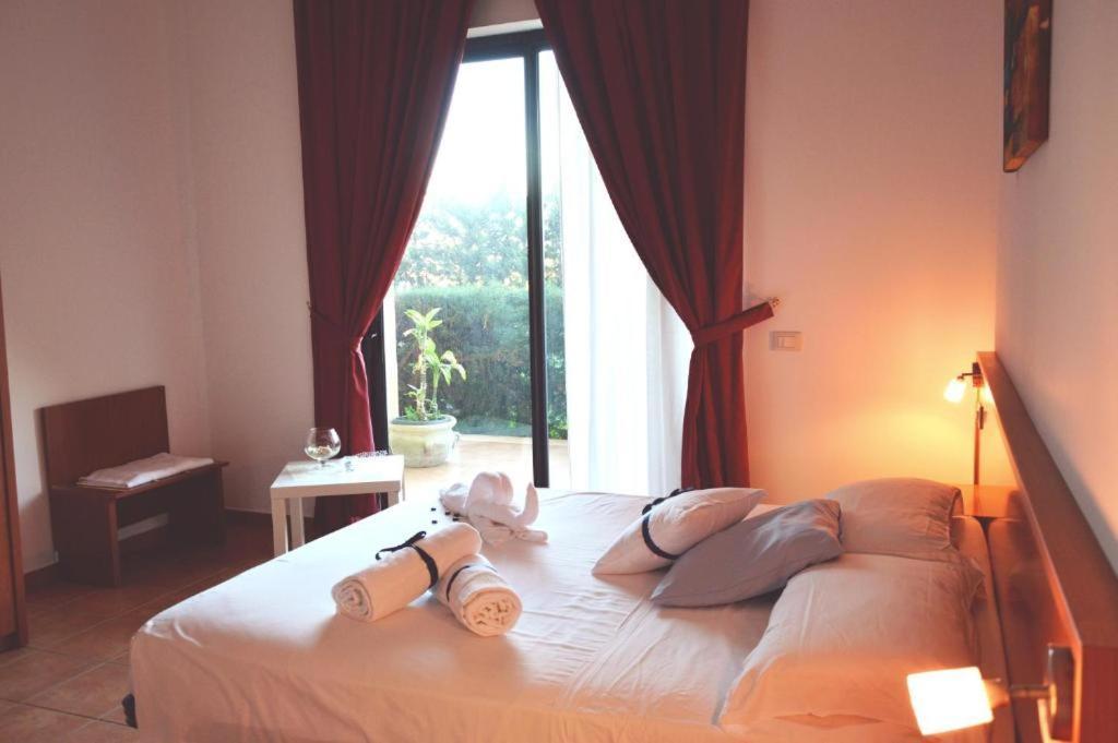 Desusino Residence & Hotel Butera Luaran gambar