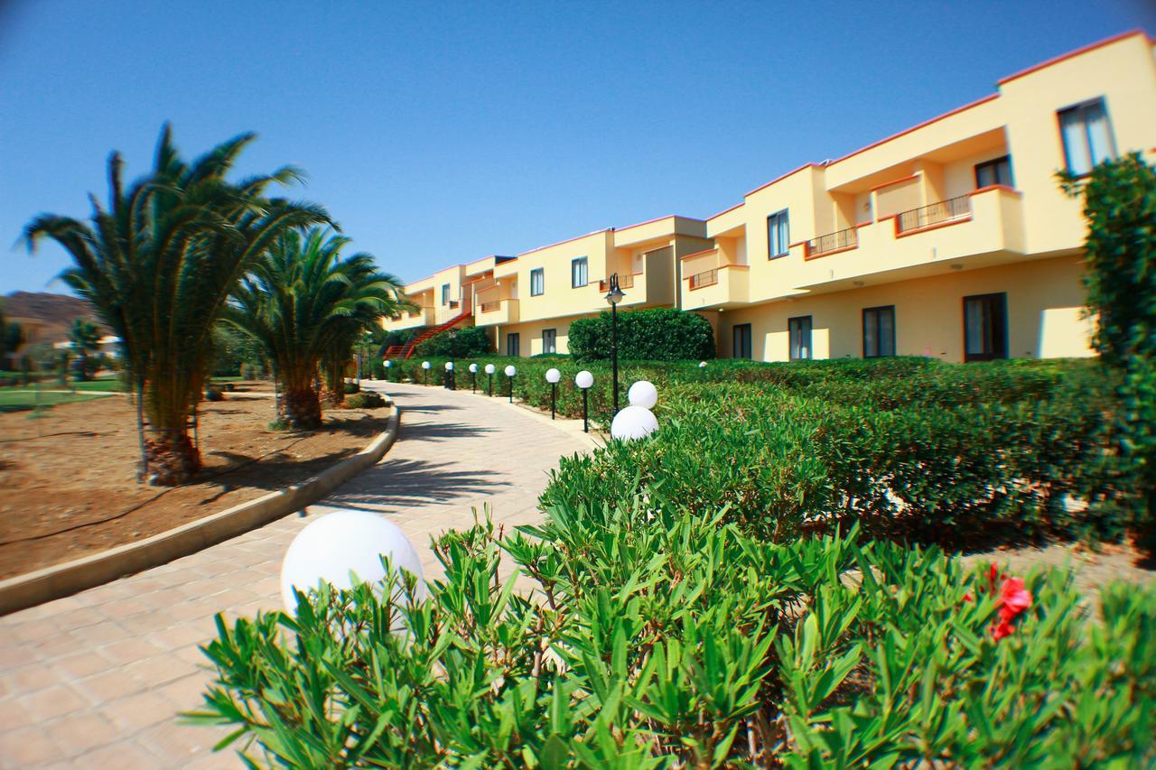 Desusino Residence & Hotel Butera Luaran gambar